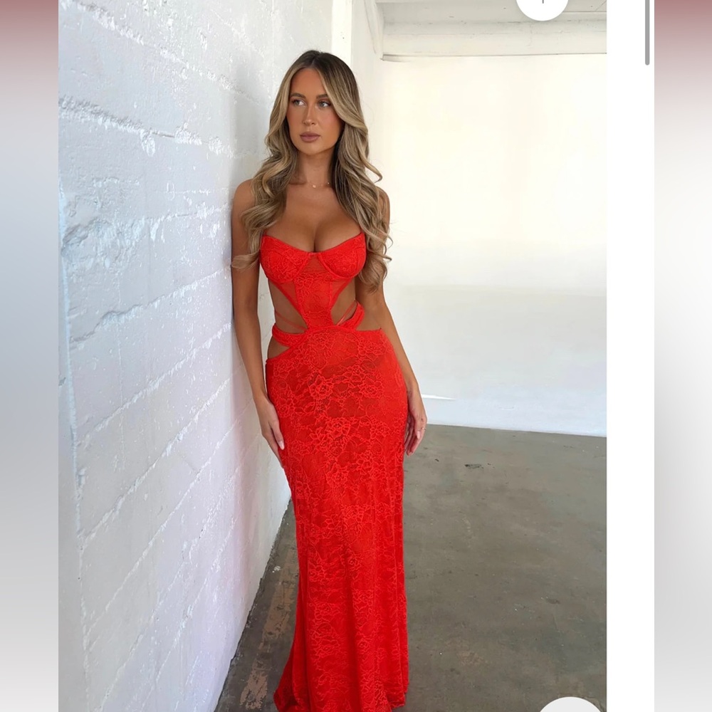 Outcast Clothing MILA MAXI DRESS RED size S